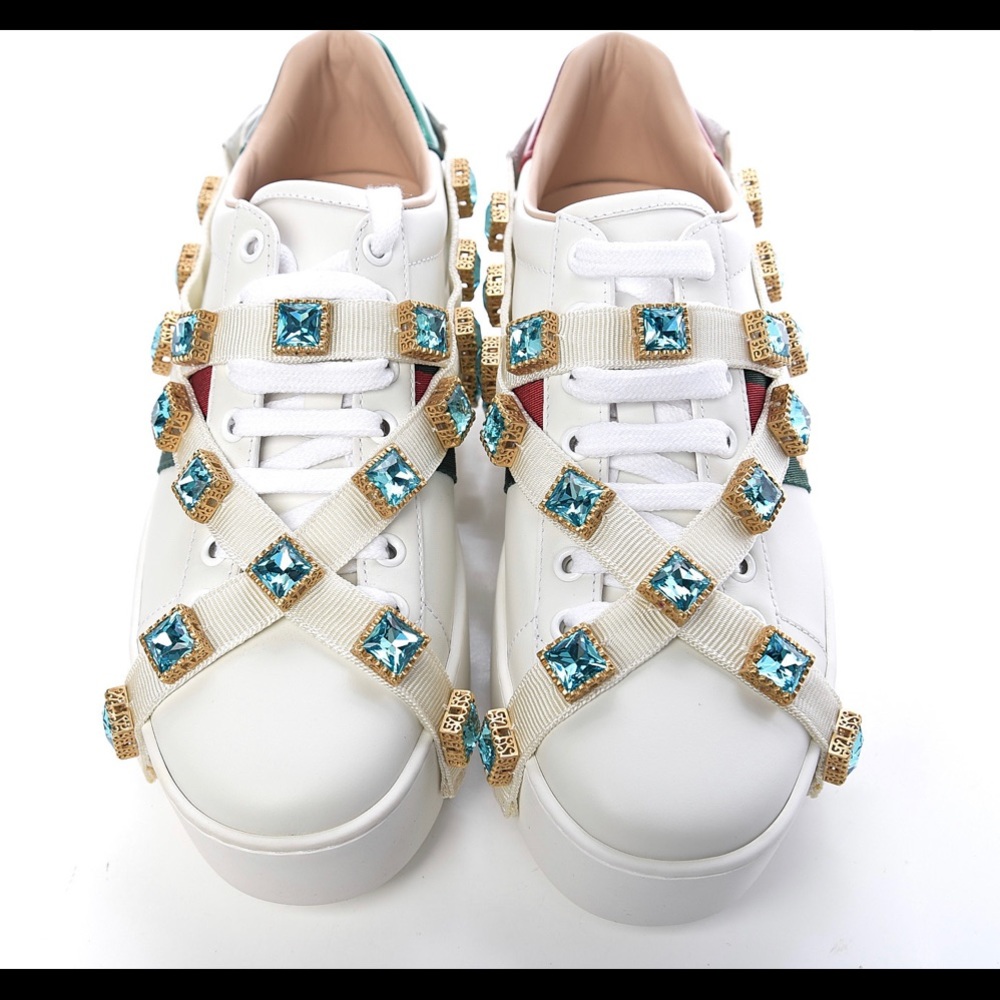 GUCCI
Calfskin Removable Crystals